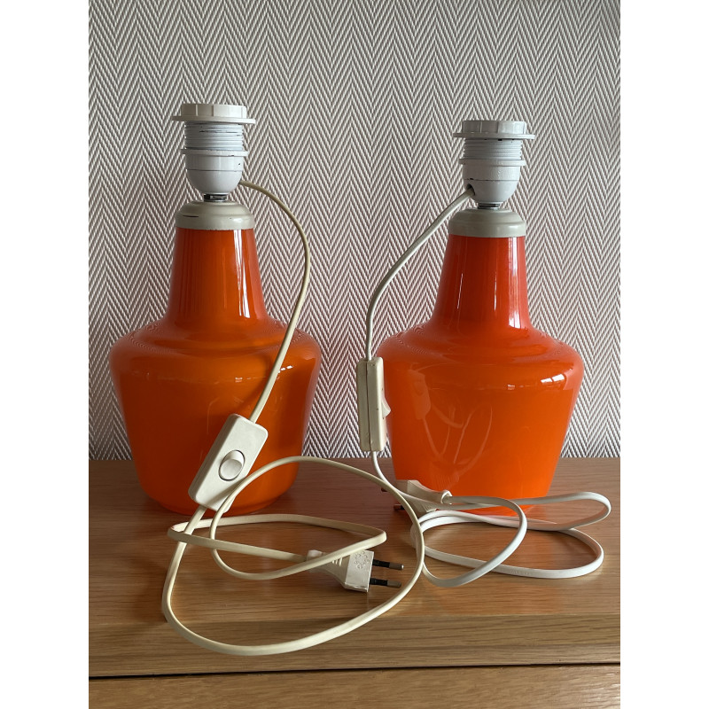 Paire de lampe de chevet en opaline orange et leur abat-jour en tissu vintage Mosaic