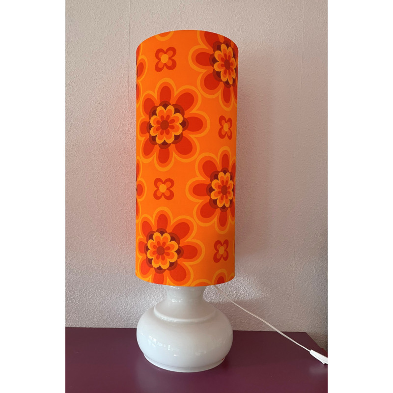 Lampe à poser Crush orange - opaline blanche et tissu vintage