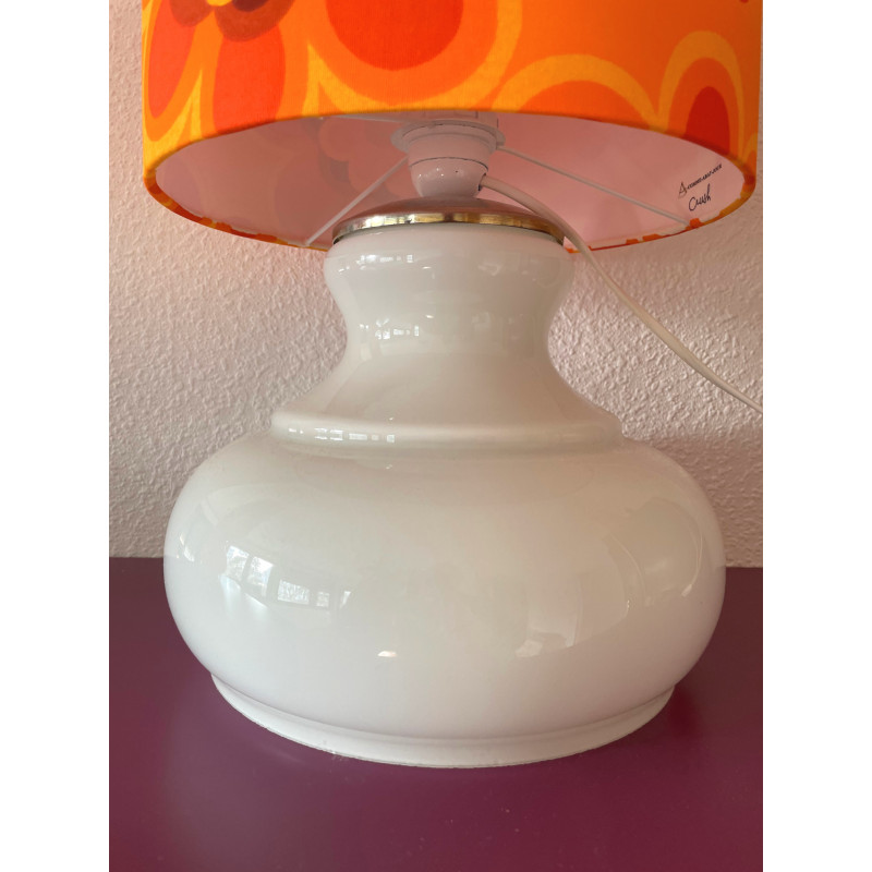 Lampe à poser Crush orange - opaline blanche et tissu vintage