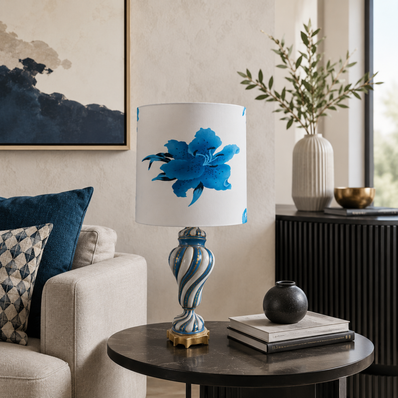 Abat-jour Althéa bleu H40 D35 - tissu vintage