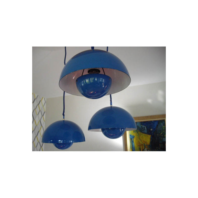 Suspension de 3 Flowerpot bleue design Verner Panton par Louis Poulsen - 1960s